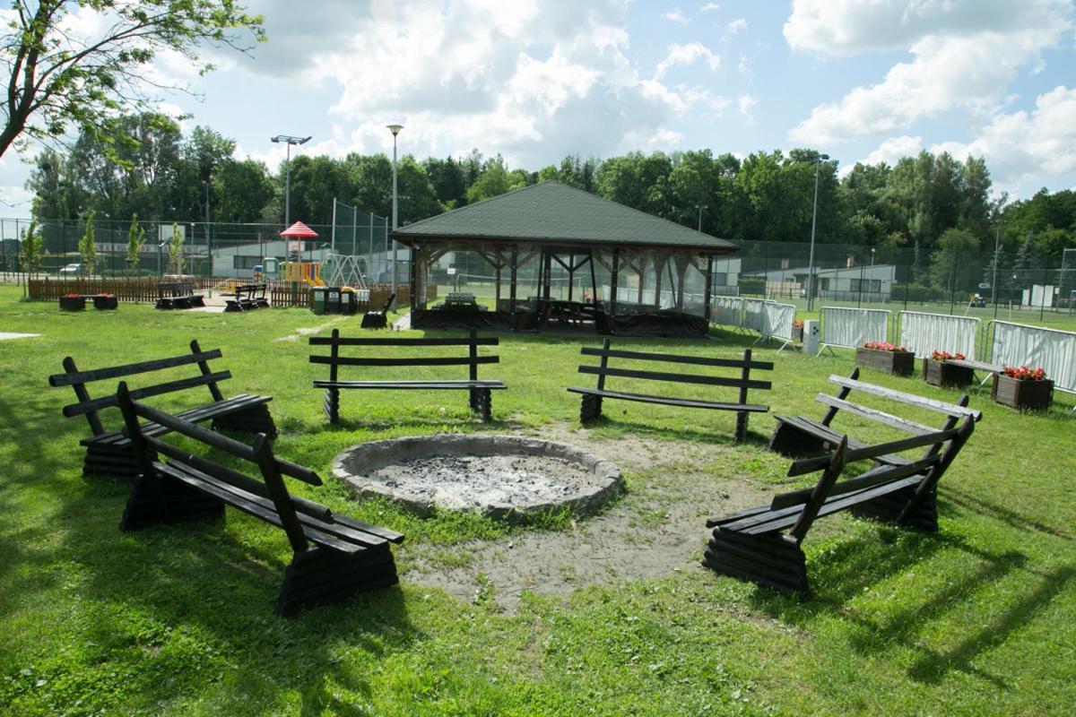 Camping Oaza Blonie Kornik Domki Standard Plus - 3 Pokoje 外观 照片