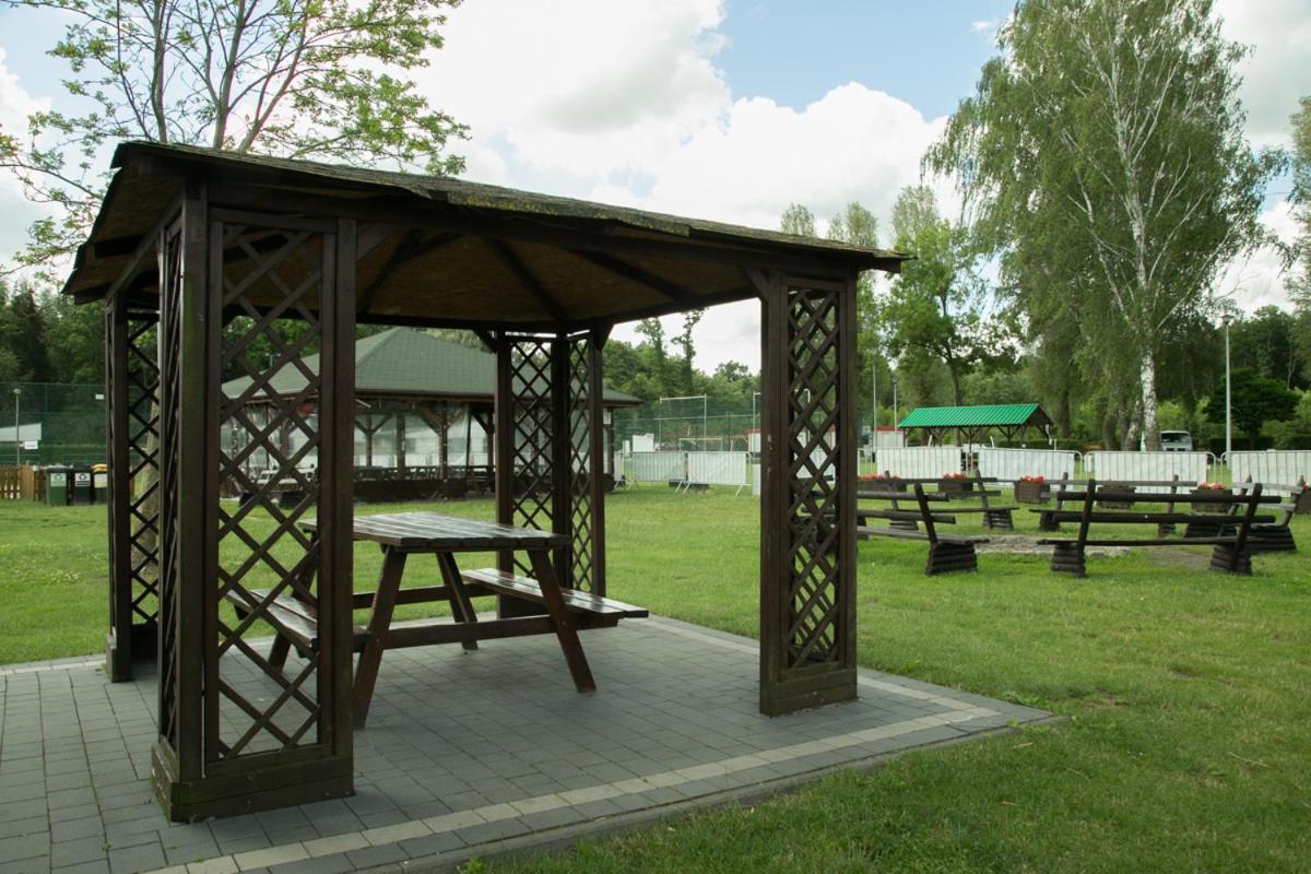 Camping Oaza Blonie Kornik Domki Standard Plus - 3 Pokoje 外观 照片